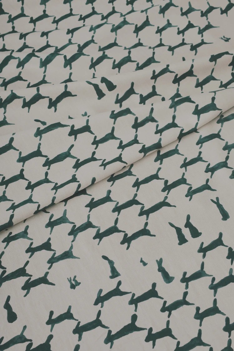 ♪mina perhonen（ミナペルホネン）run run run（ランランランラ）ファブリック・75×50・beige♪生地、はぎれ