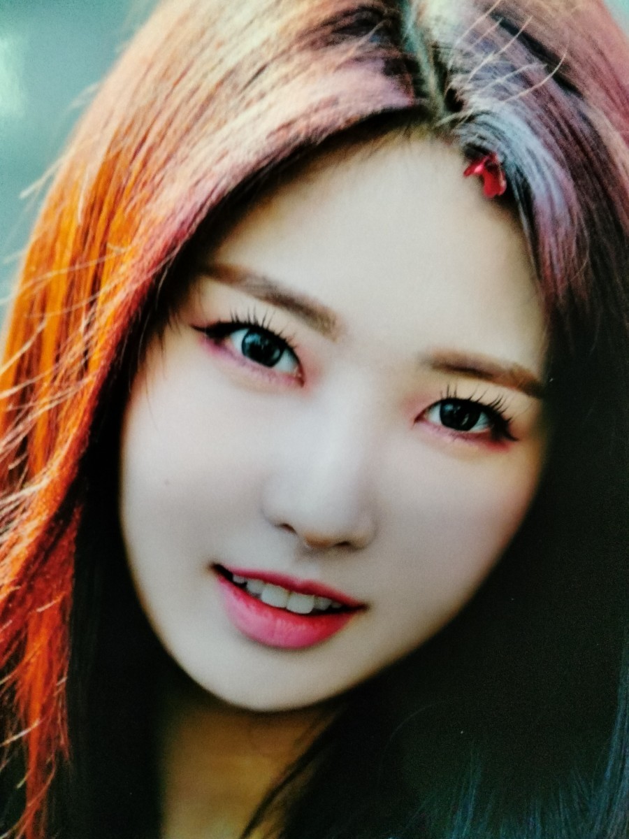 シヒョン直筆サイン入り2Lサイズ写真…エバーグロー…Sihyeon…12