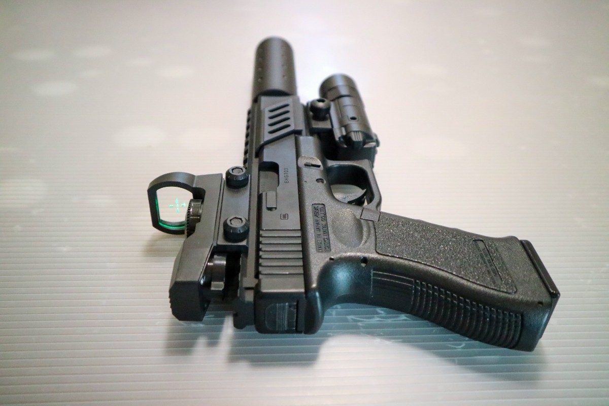東京マルイ 電動 ハンドガン GLOCK18C グロック 18歳以上 完動品
