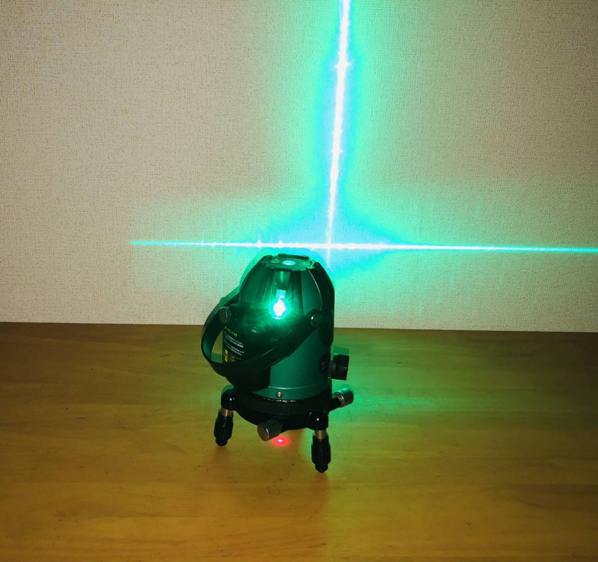 VOICE 5ライン グリーンレーザー墨出し器 VLG-5X 4方向大矩照射モデル 中古品。。。_10