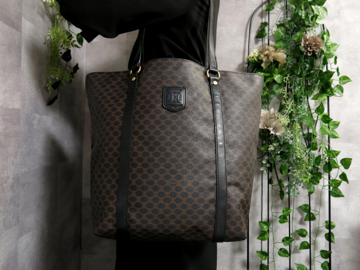 ●超美品●CELINE オールド セリーヌ●マカダム●PVC カーフ レザー 本革●トート バッグ●黒●G金具●ヴィンテージ●A4 収納●Js36428