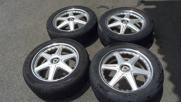 RacingHart　18インチ×7.5J　+45　4/5Hマルチ114.3　225/55R18