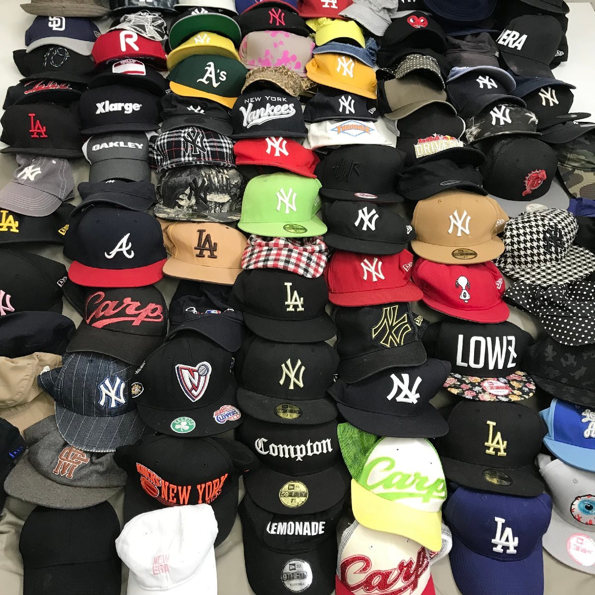 ▲ NEW ERA ニューエラ 帽子 キャップ 103個 大量 まとめ売り 現状品 卸 約10kg 野球帽 ベースボール NBA (ZB)