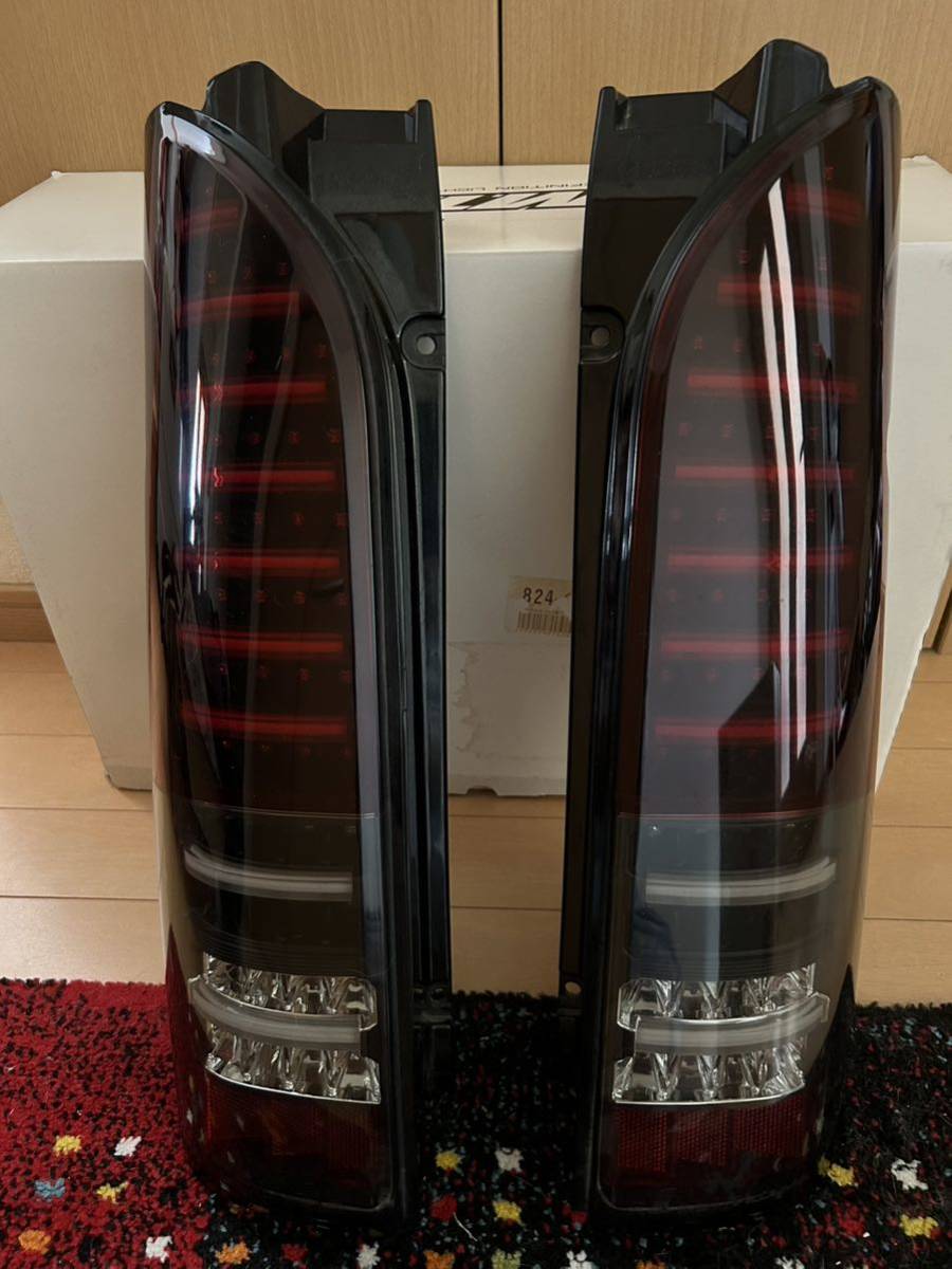 ハイエース200系 LEDテールランプ ヴァレンティ × エムテクノ Valenti