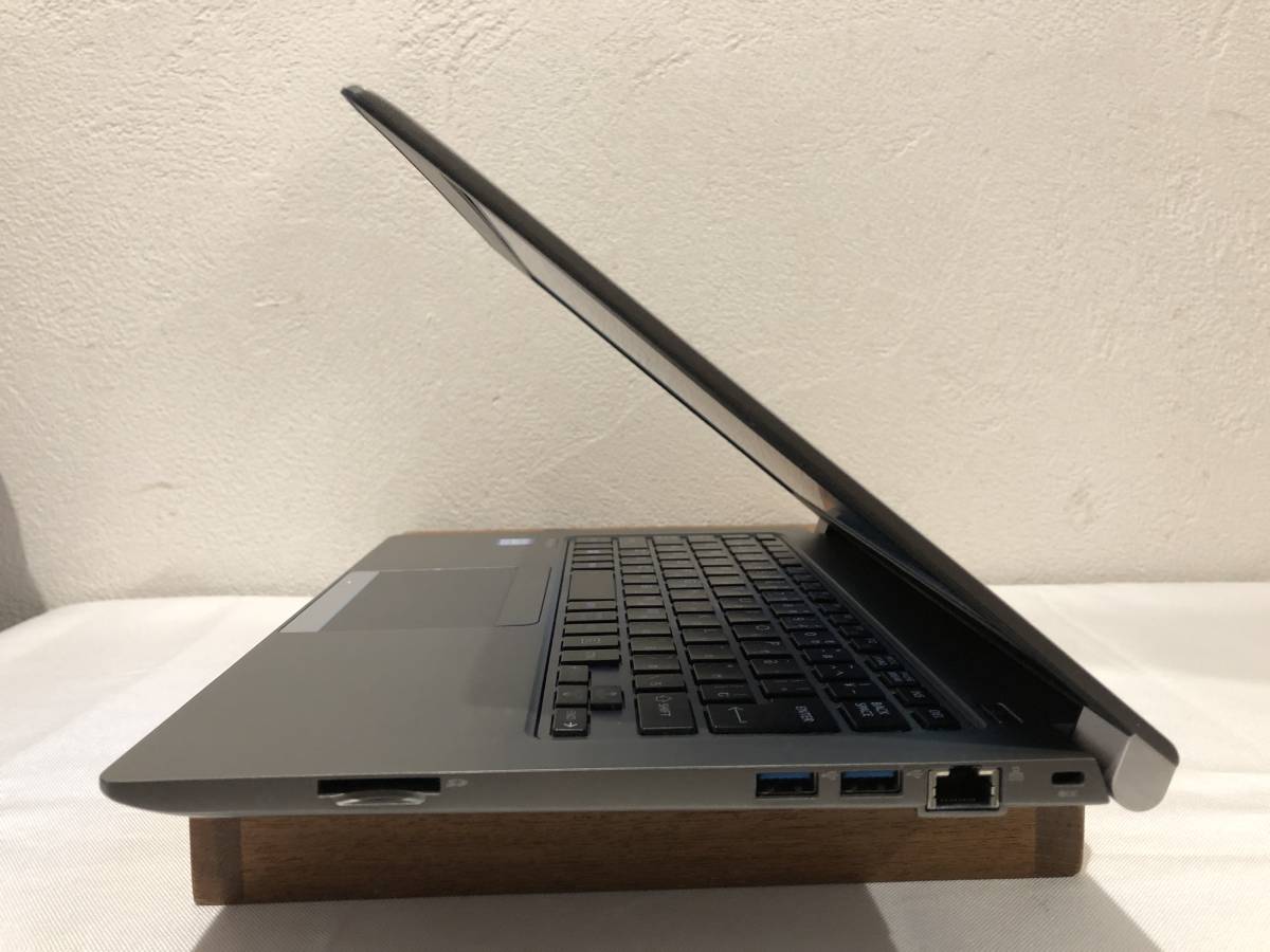 薄型 軽量 東芝 dynabook R63/J 第8世代CPU Corei3/メモリ 8GB/SSD