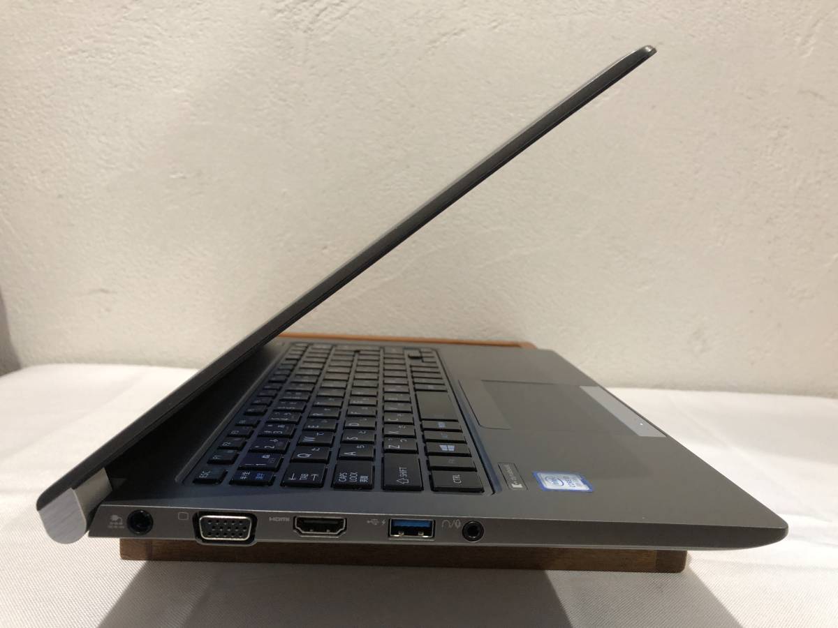 薄型 軽量 東芝 dynabook R63/J 第8世代CPU Corei3/メモリ 8GB/SSD