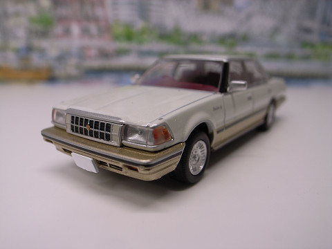 TOMYTEC / TLV 1/64 LV-N199a トヨタ クラウン ハードトップ 3.0 ロイヤルサルーンＧ 85年式 新品美品