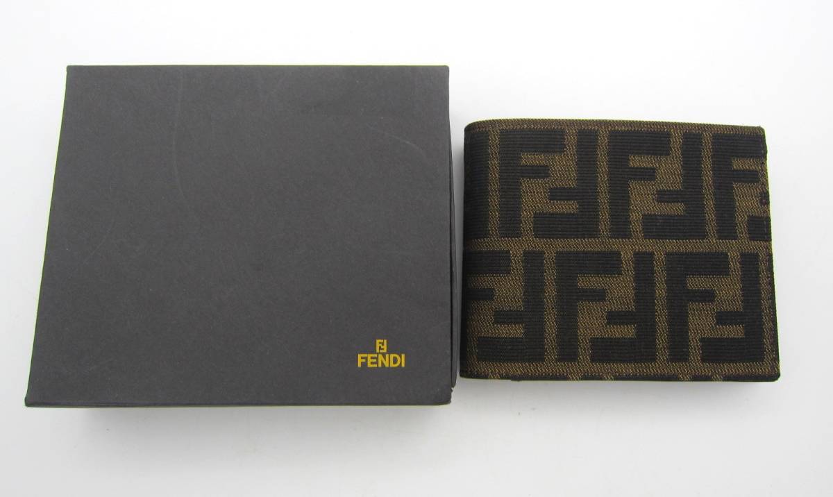 FENDI フェンディ 折り財布 財布 zucca ズッカ ブラック 黒 FENDI