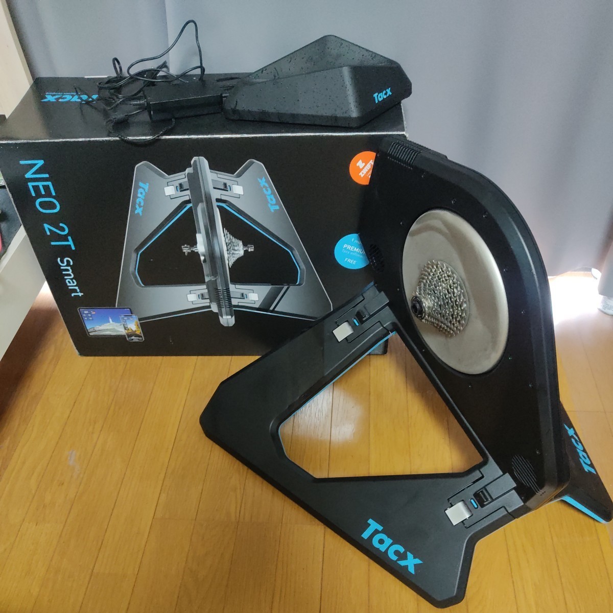 Tacx 【ジャンク品】Tacx NEO2 Smart スマートローラー NEO 2T Tacx 【ジャンク品】Tacx NEO2 Smart スマートローラー NEO 2T