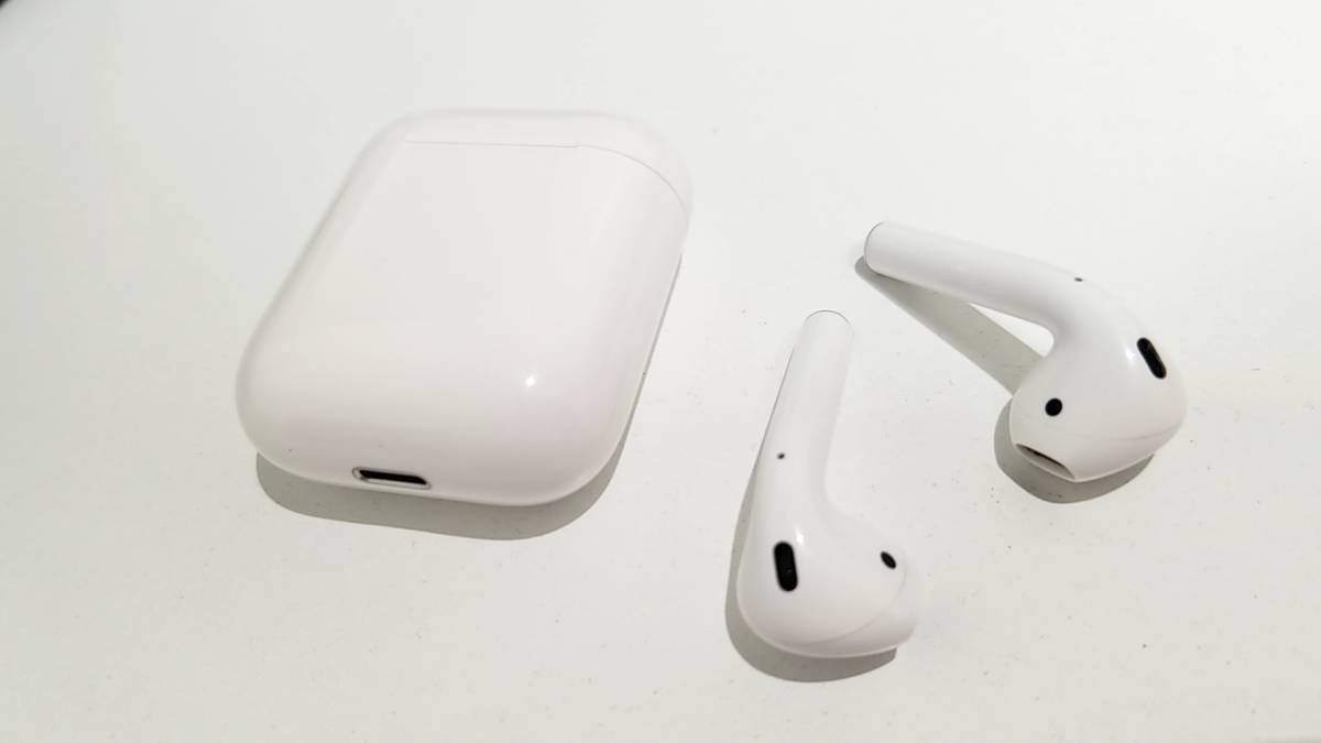 Apple AirPods MV7N2J/A ヘッドホン Apple AirPods MV7N2J/A APPLE