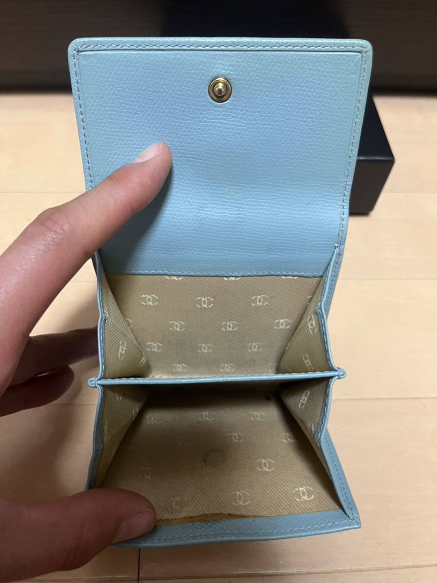 シャネル財布 レザー三つ折り財布 水色 【公式通販】