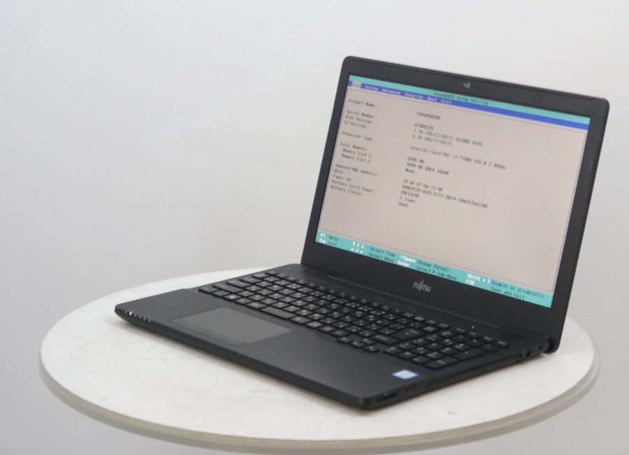 FUJITSU FMVA45B2BK LIFEBOOK AH45/B2 Core i3 7100U 2.40GHz 4GB