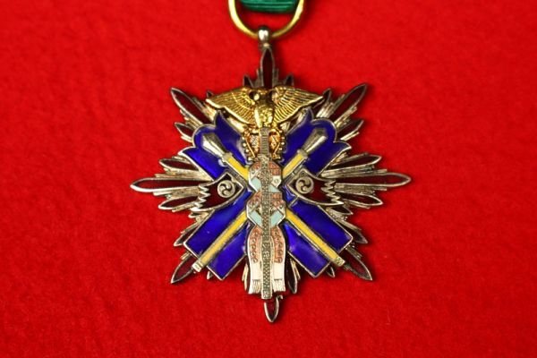 功五級金鵄勲章  勲章 ミリタリー 日本陸軍 軍隊 紀章 徽章 勲章 功五級金鵄勲章 勲章 - 徽章 Yahoo!オークション | 日本陸軍 「功五級金鵄