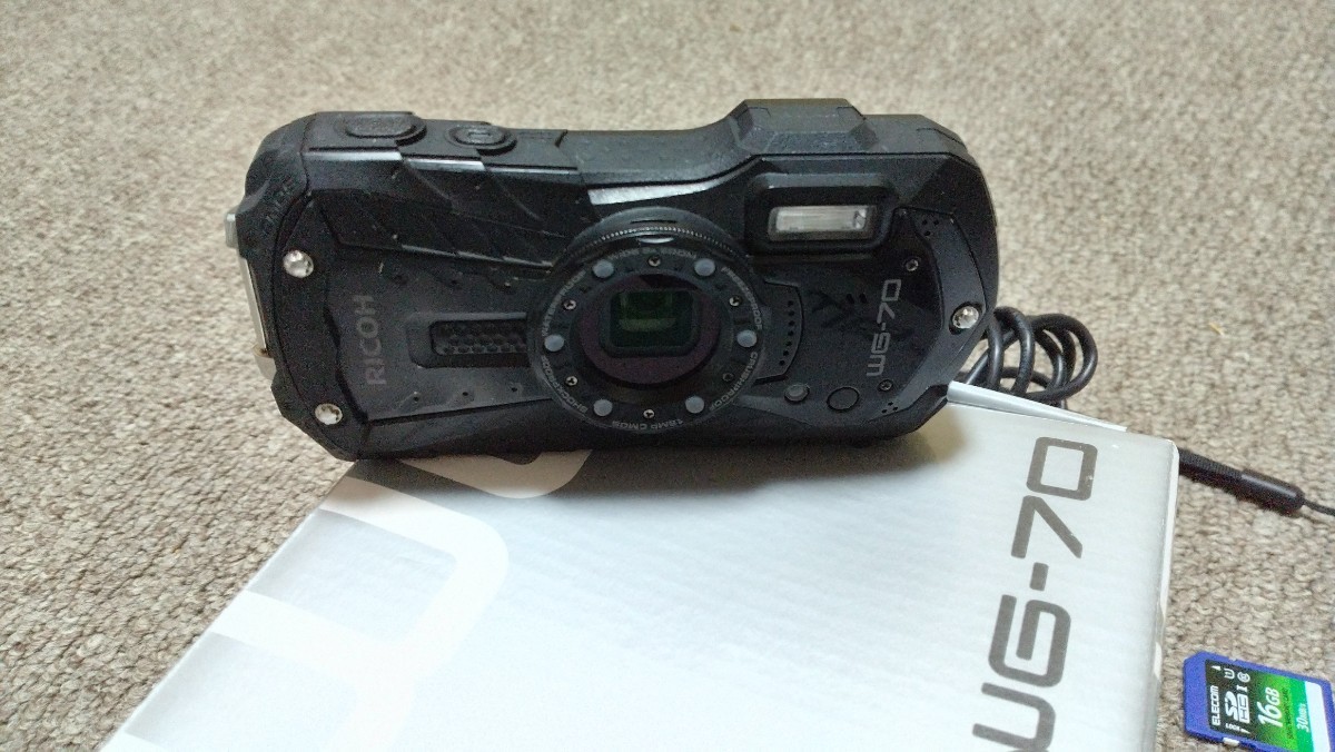 中古美品】RICOH WG-70 （ブラック） WG-70BK デジタルカメラ 付属品  
