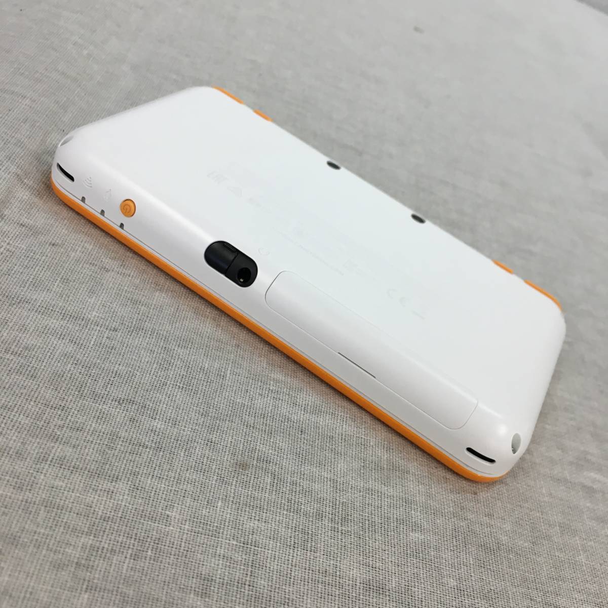 ジャンクNewニンテントウ2DS LL ホワイト×紅蜜柑 LL Nintendo ホワイト