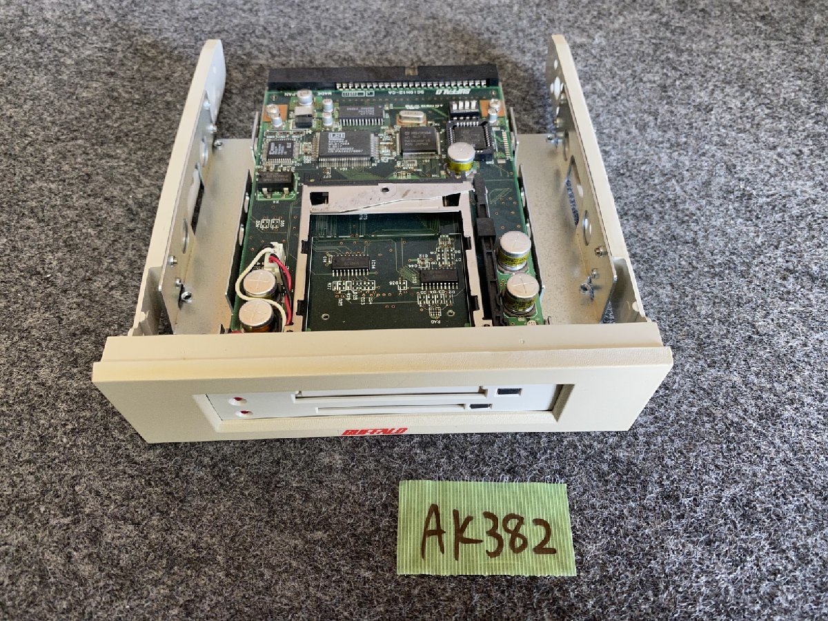 新作登場，新品送60サイズ BUFFALO MCR-SFB SCSI 内蔵フラッシュメモリカードリーダ(周辺機器)｜売買されたオークション情報、yahooの商品情報をアーカイブ公開 - オークファン その他