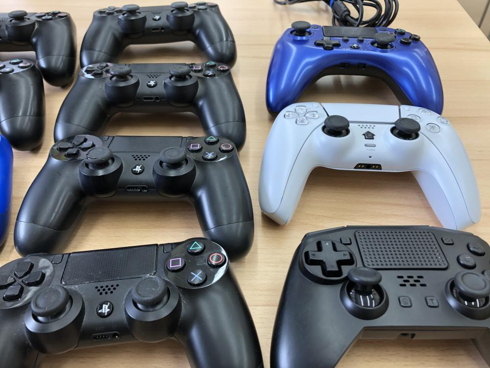 ジャンク】純正PS4コントローラー×11 非純正コントローラー×3