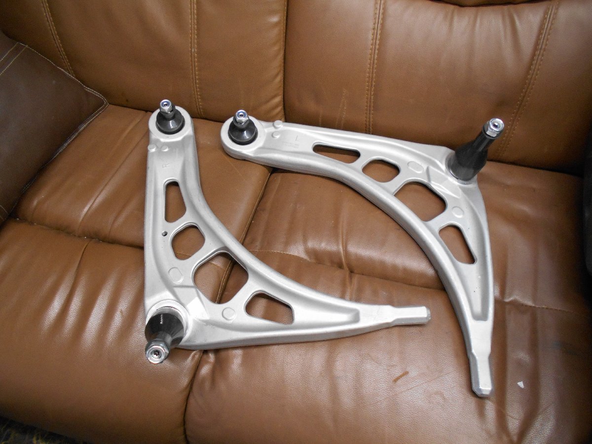 BMW E85 Z4 フロント コントロールアーム ロアアーム 左右セット 2.2i 2.5i 3.0i 3.0si 31126777851 31126777852 31126783376