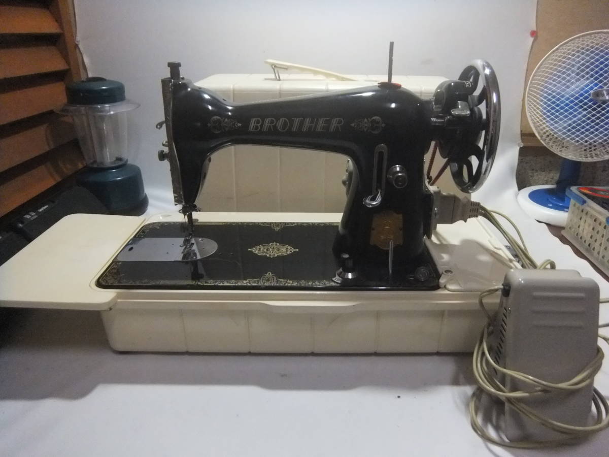 P⑬○昭和レトロ BROTHER ブラザーミシン 足踏み電動ミシン 動作品