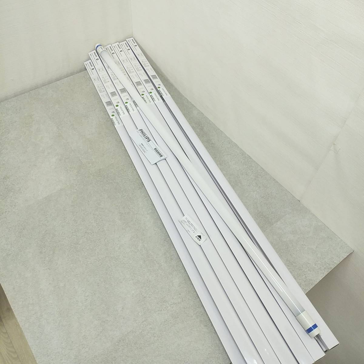 5k875hf 14本 フィリップス LED蛍光灯 マスターLEDチューブ 片側給電 直管蛍光ランプ40形相当 屋内用 白色(4000K) 全光束2000lm G13口金