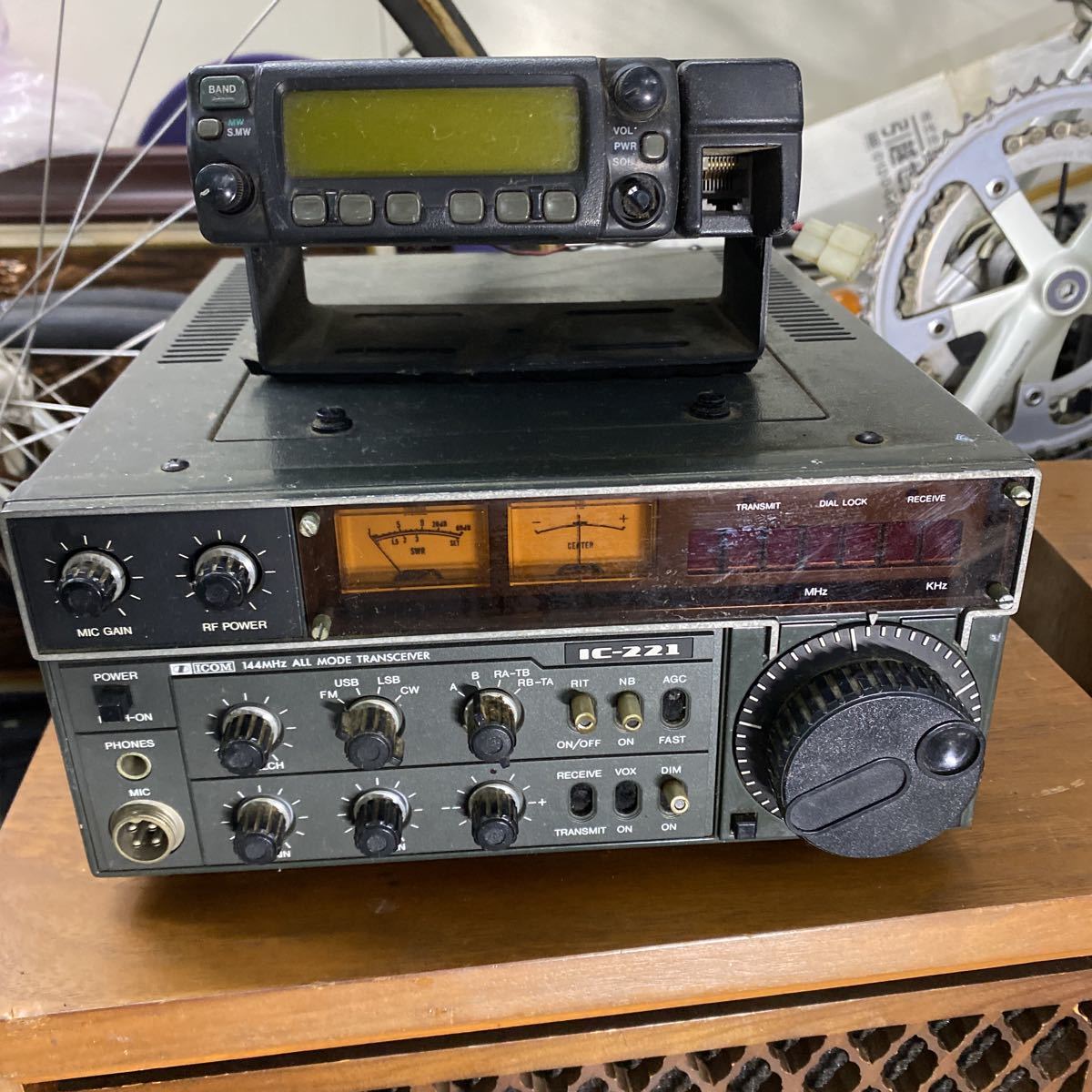 ICOM IC-207. Ic221