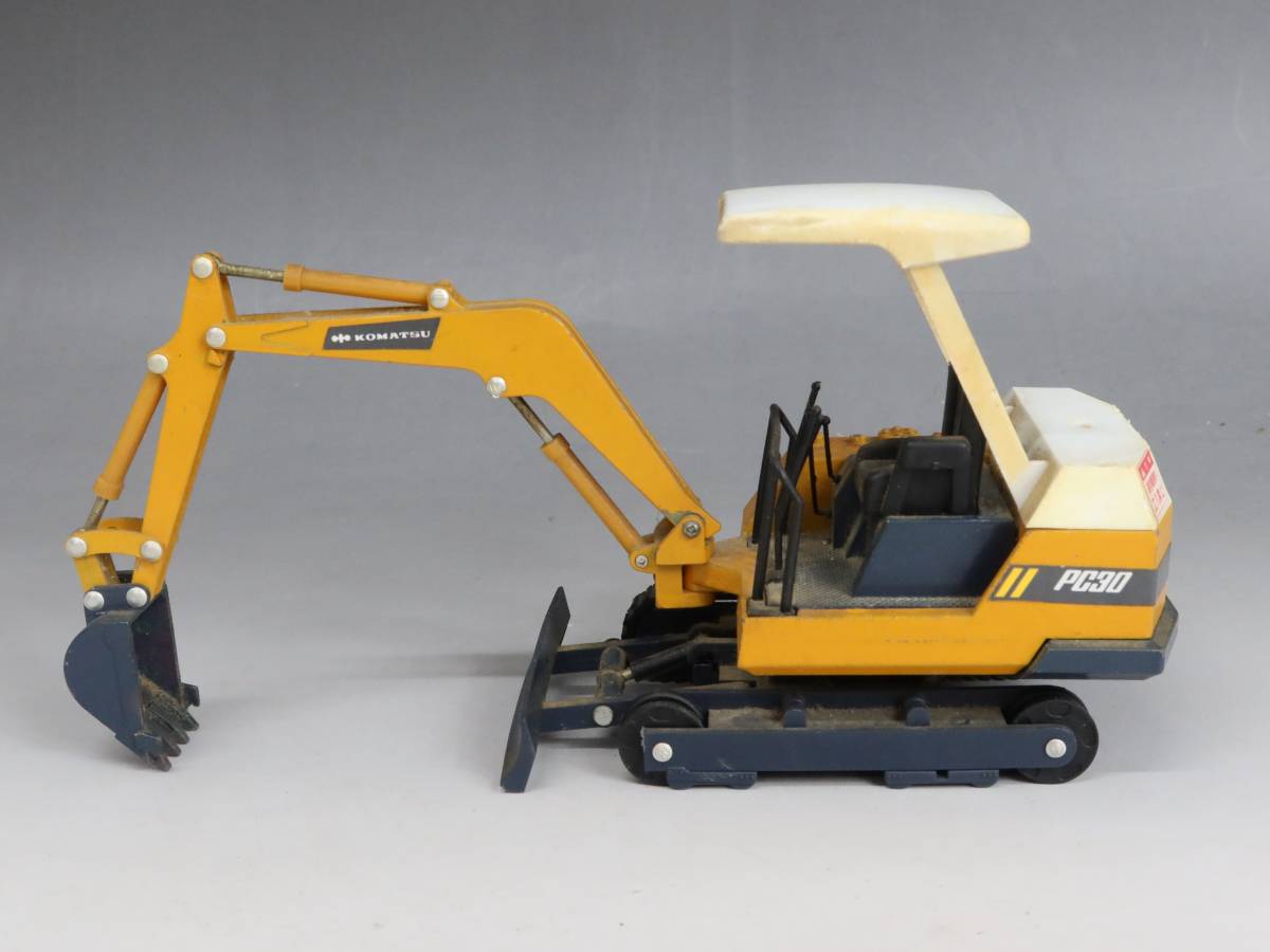 【美品箱なし】コマツ☆ヨネザワ ダイキャストモデル☆ ホイール式パワーショベル PW60 ☆1/40スケール ダイヤペット コマツ ヨネザワ No.K-51 日本製 KOMATSU