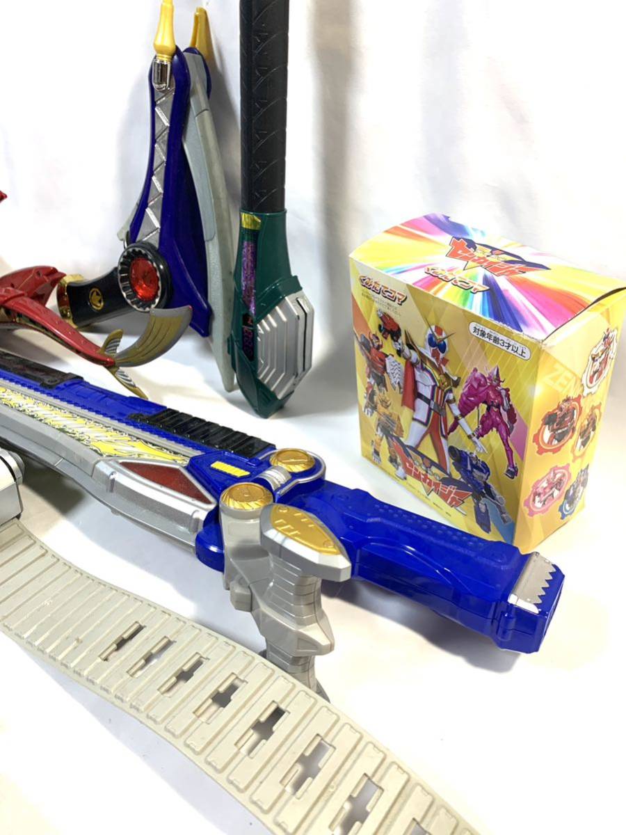 1円スタート ジャンク 特撮 グッズ まとめ ベルト 武器 ロボット
