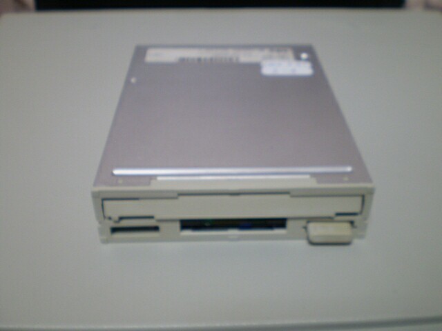 3.5インチFDD NEC FD1137D (2023.5 コンデンサ交換 動作品) 5-4１個3980円 