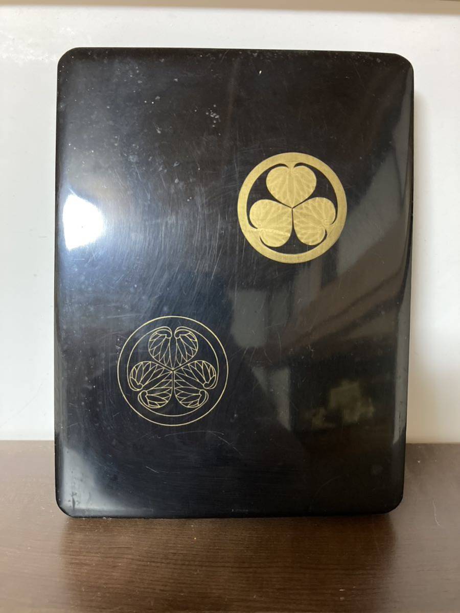 キズあり)在銘 蟹の絵が彫られた高台盆 直径35cm / 煎茶道具 茶器 木