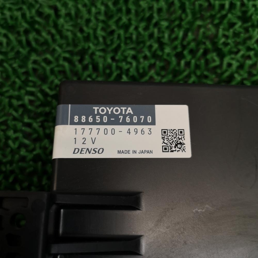 ZWA10【エアコン アンプ】H24 レクサス CT200h Fスポーツ 177700-4963  