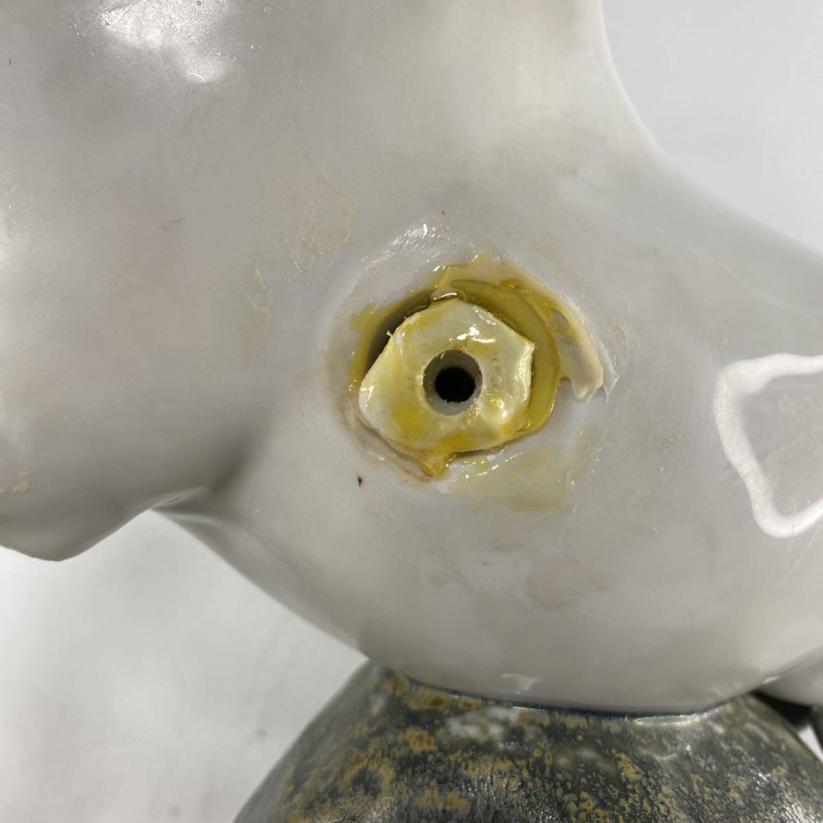 ホワイトとベージュ 猫 リヤドロ NAO アンティーク LLADRO 置物