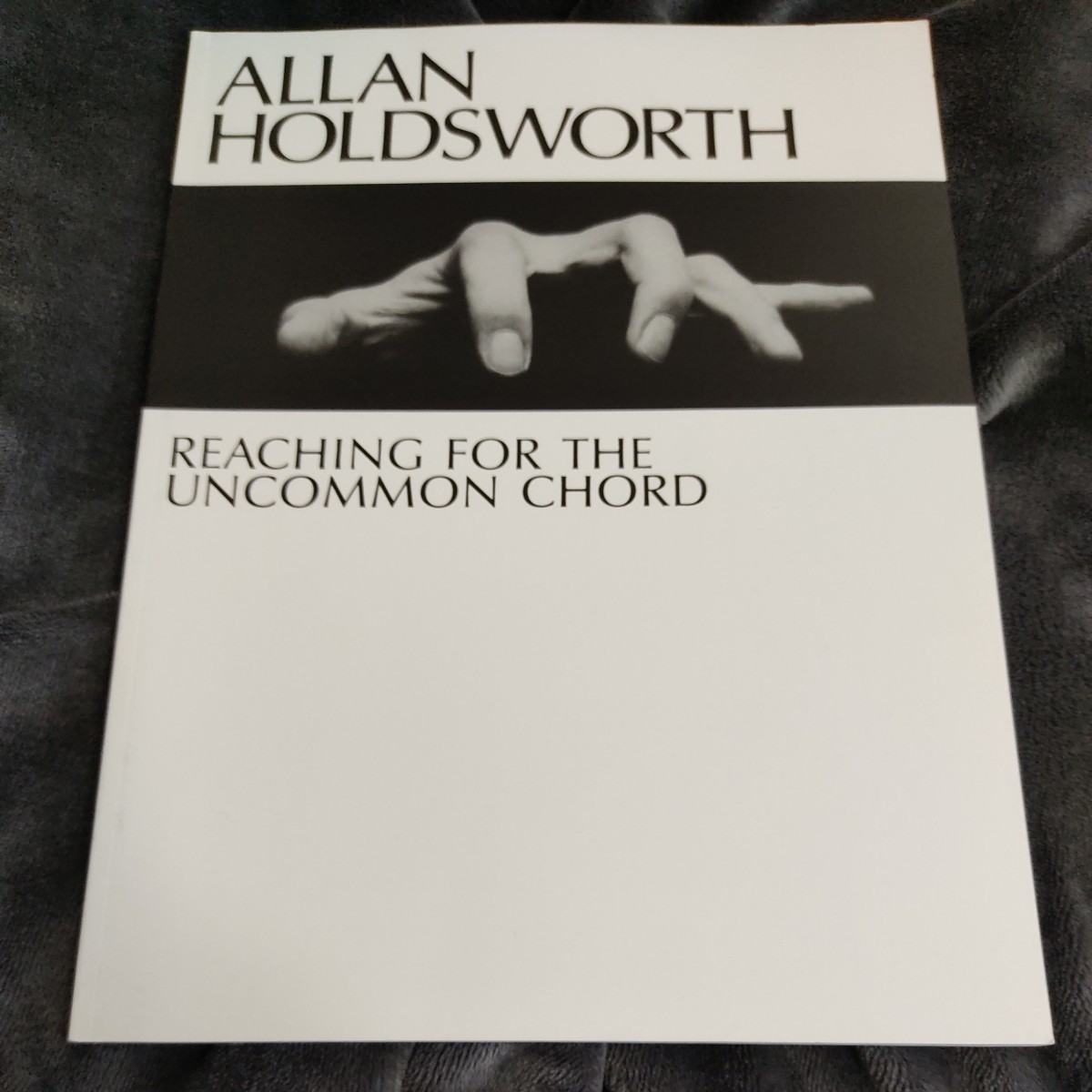 アランホールズワース　ギター教本（TAB付）新品　新品未使用ー