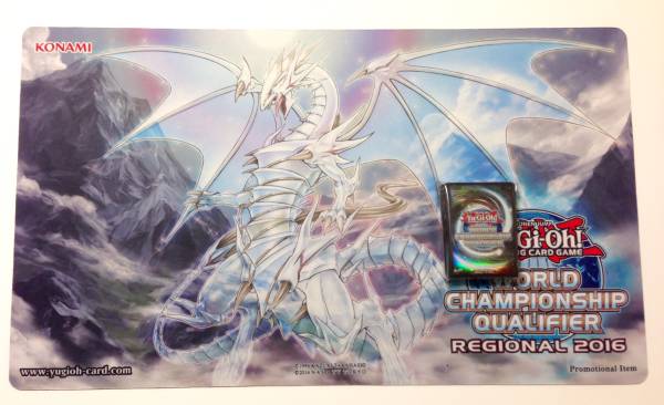 激レア 遊戯王 WCQ 青眼の精霊龍 プレイマット スリーブ 2016 ゲーム