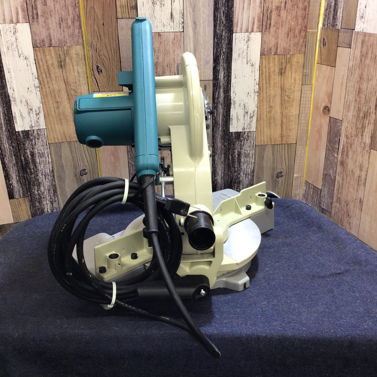 中古品】マキタ(makita) 卓上マルノコ 216mm LS0840 ライトユニット 
