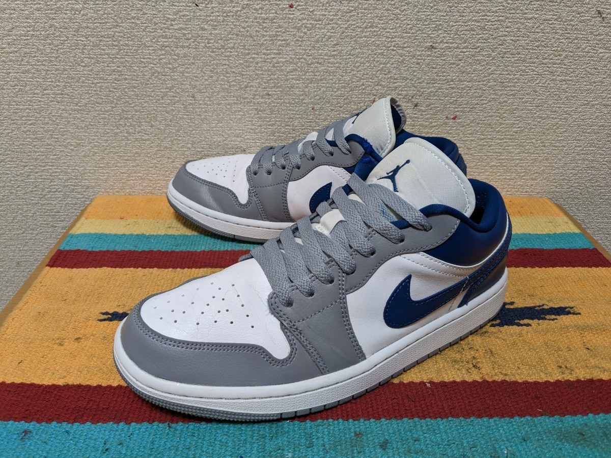 22年製!☆ エア ジョーダン 1 retro low SE stealth 灰×白×青 22年製!☆ エア ジョーダン 1 retro low SE stealth 灰×白×青