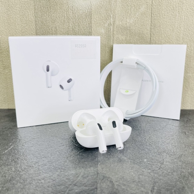 Apple Airpods (第3世代) MME73J/A AirPods3 充電ケース付き MME73J/A