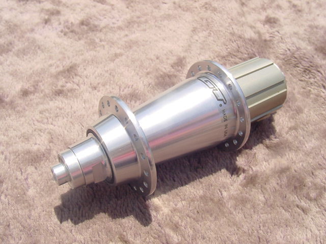 GT BIKE Hadley製 USA Rear Hub Silver 135㎜/32H 新品未使用 