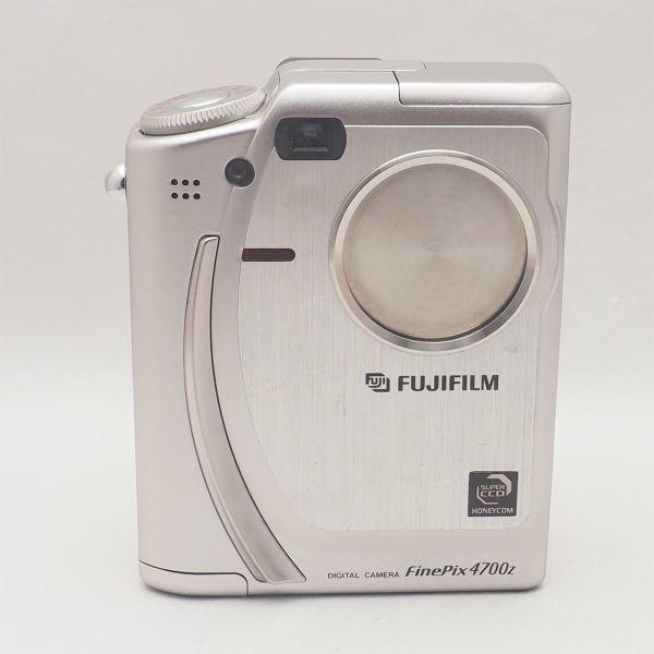 赤字超特価，定番 極上品 FUJIFILM FINEPIX 4700Z シルバー