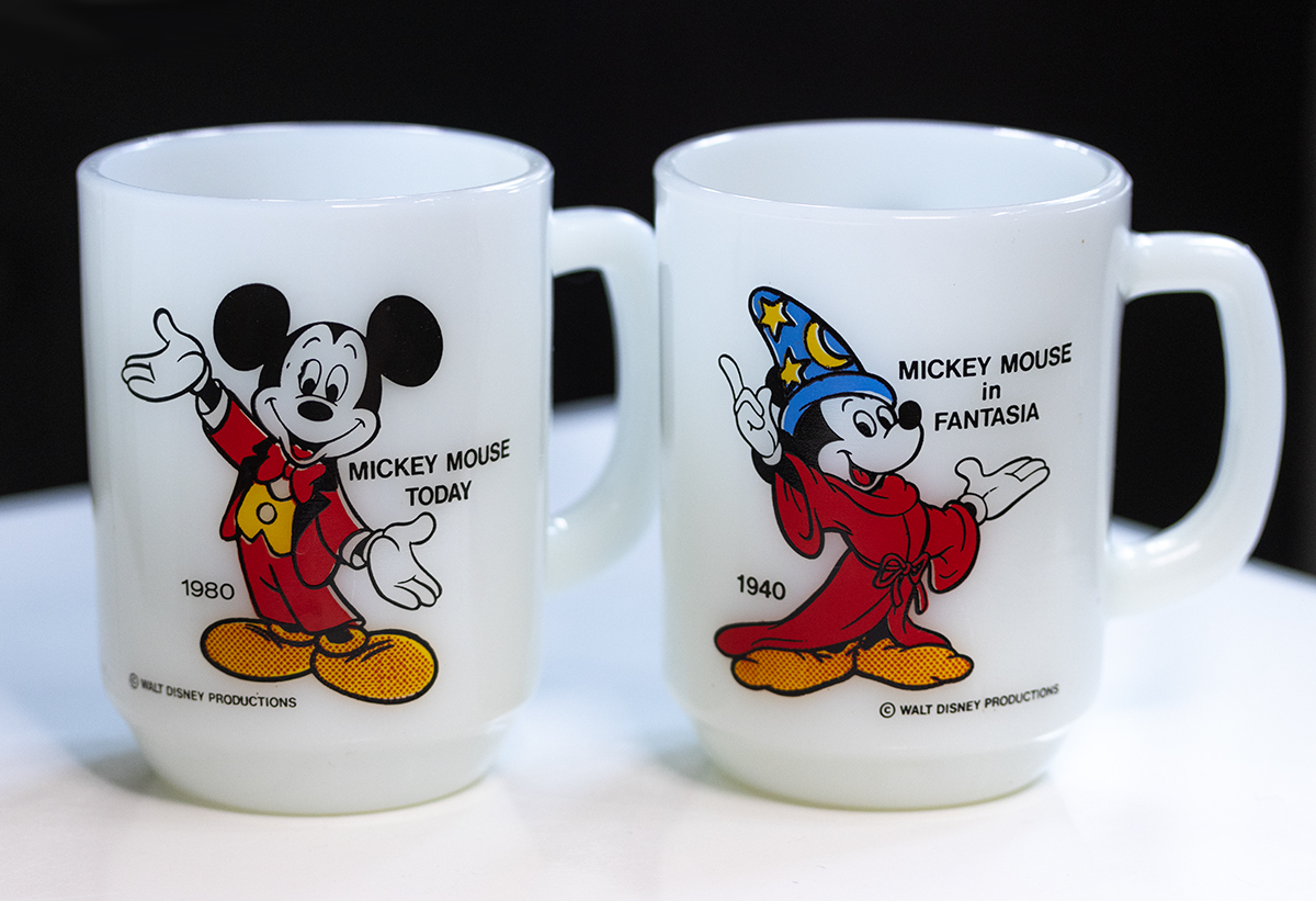 美品！ ファイヤーキング マグ ミッキーマウス ２個セット ディズニー ペプシコーラ 耐熱 ミルクガラス コーヒー 雑貨 ビンテージ