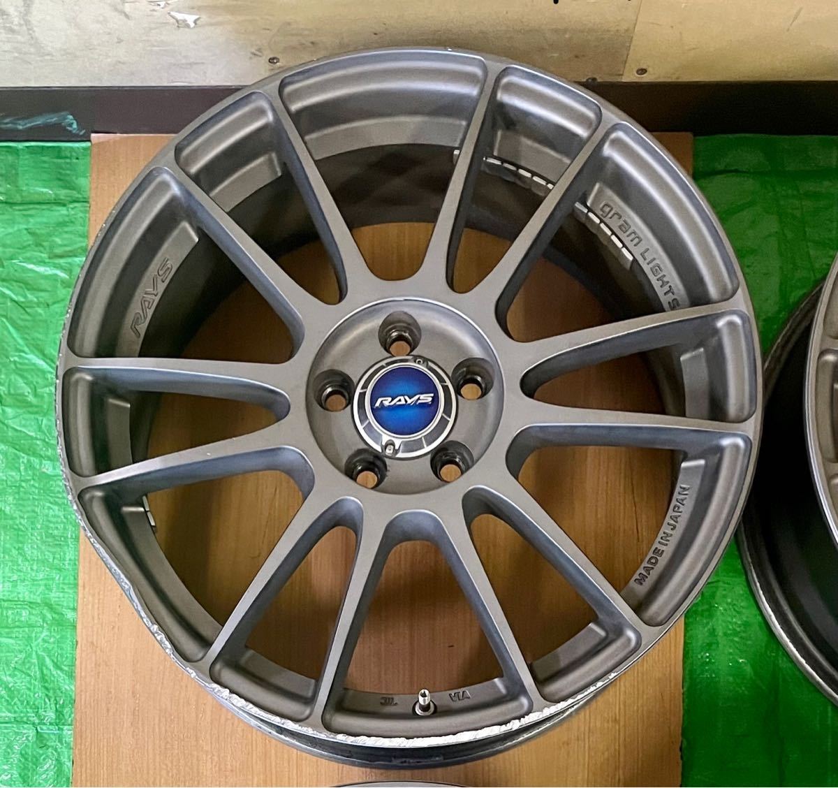 美品! RAYS GRAM LIGHTS 57Xtreme レイズ グラムライツ57 