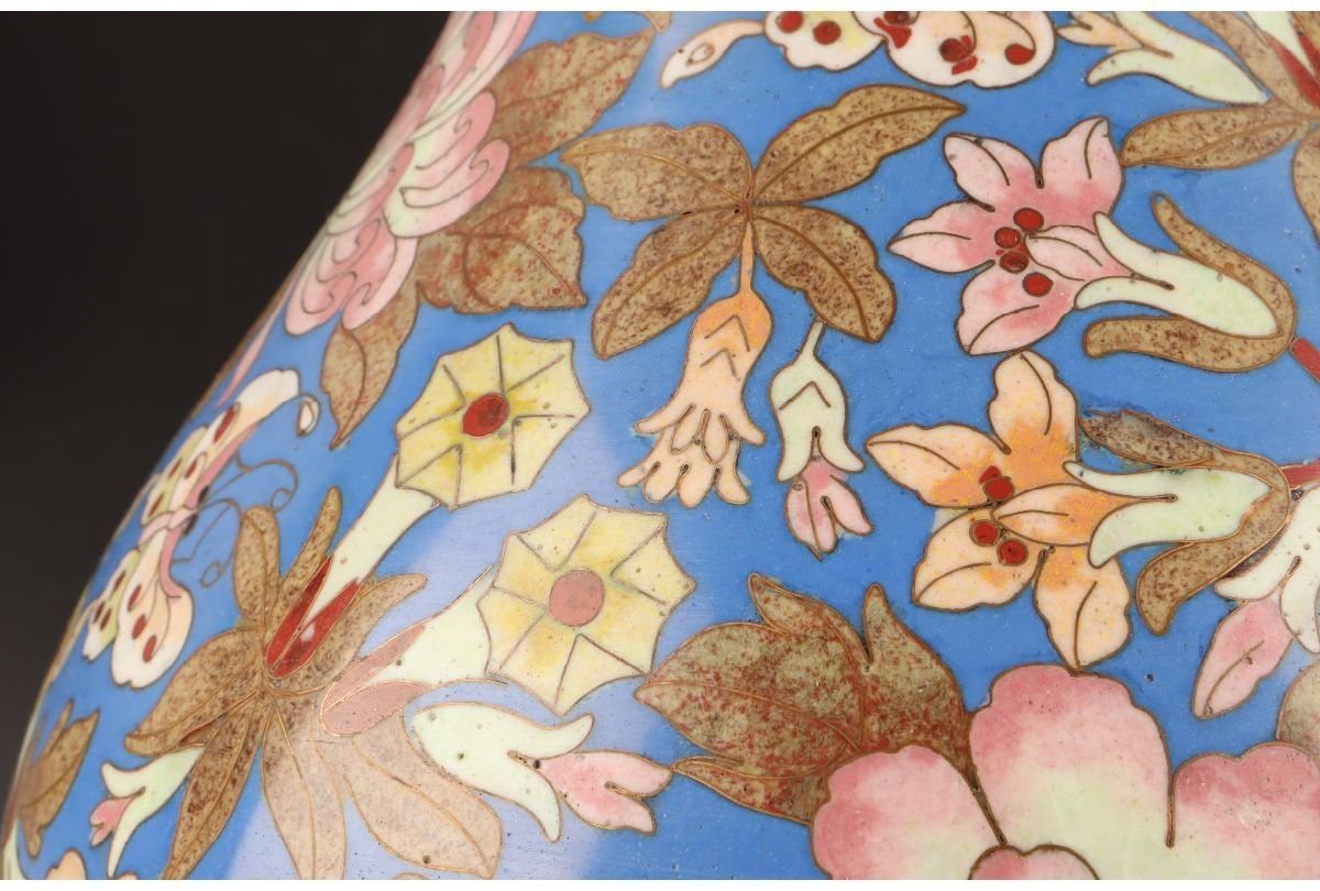 URA]七宝花蝶文花瓶/25cm・約1454g/14-6-115 (検索)骨董/銅器/銅花瓶