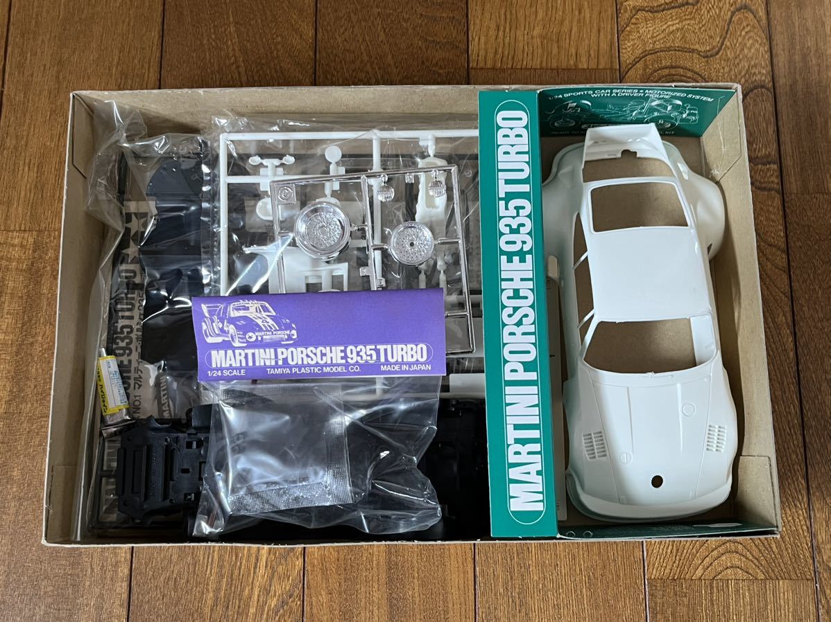 タミヤ 1⁄24 MARTINI PORSCHE 935 TURBO マルティーニ ポルシェ935