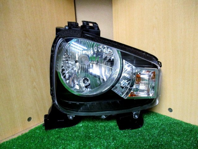 良品 スズキ アルト HA36S 純正 ハロゲン 右ヘッドライト 2026年最新