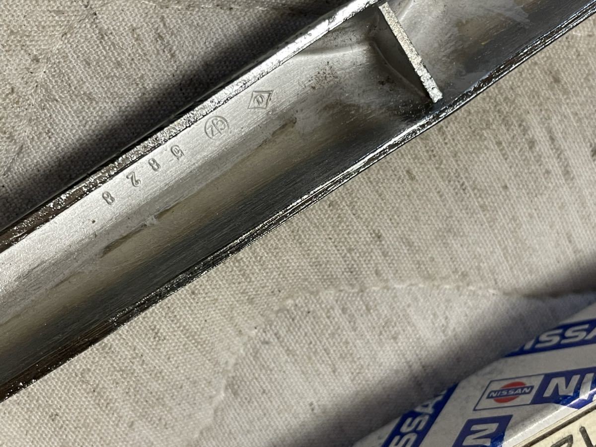 売切り・純正中古品・トランクドアハンドル・当時物・日産フェアレディ