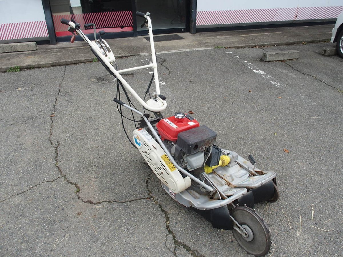 兵庫）オーレック ウイングモア WM606E 自走式 あぜ二面 草刈り機 草刈