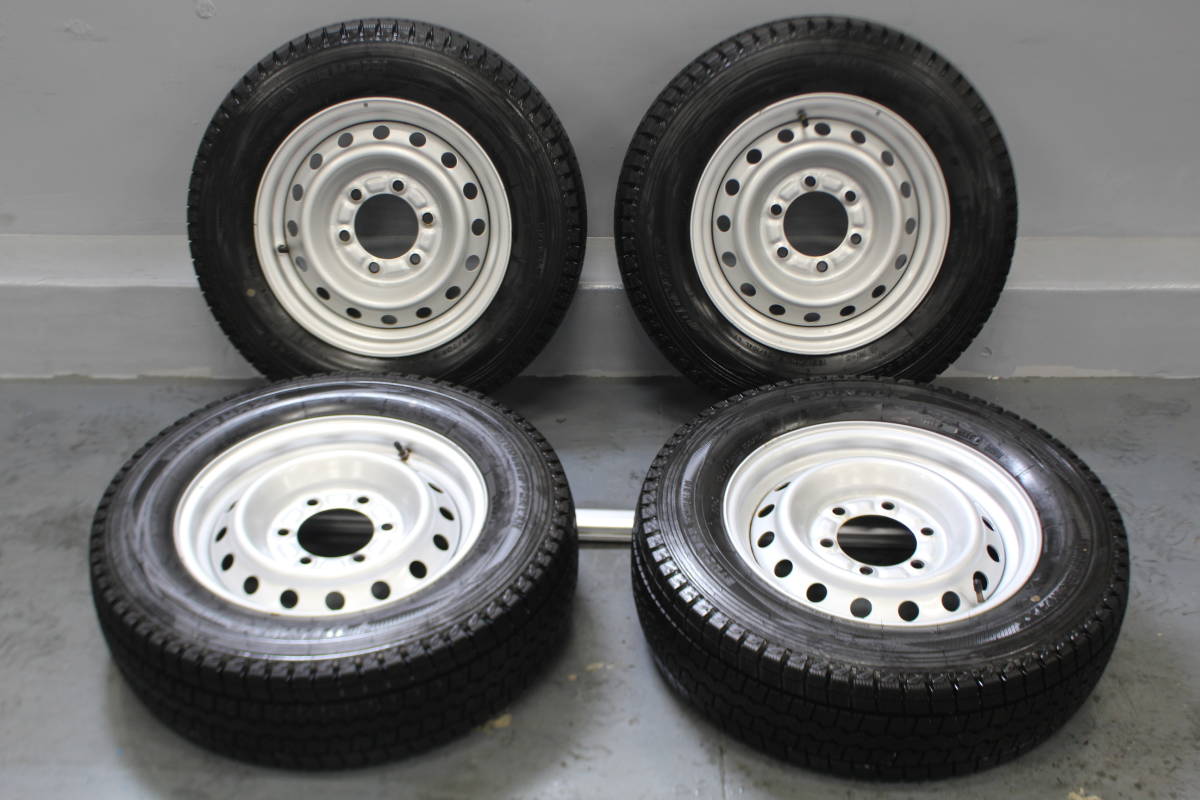 2292【バリ溝】WINTER MAXX ウィンターマックス SV01 195/70R15 2019年