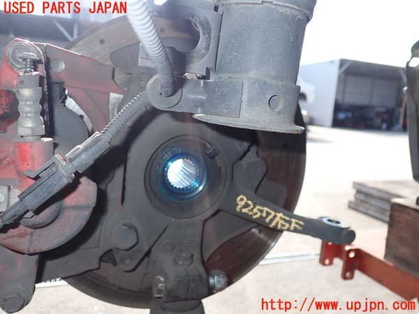 2UPJ-92574290]アバルト・595(312142)右フロントナックルハブ 中古