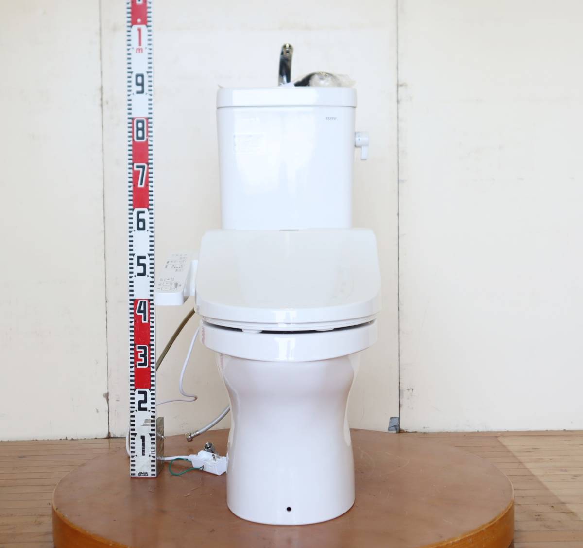 ∋新築外し 2021年製｜タンク式 トイレ ウォシュレット｜TOTO 便器 