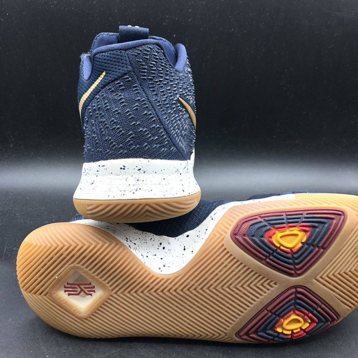 M863 NIKE ナイキ KYRIE 3 EP カイリー3 オブシディアン スニーカー 