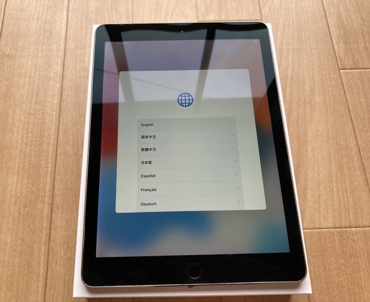 送料無料 ipad Pro 9.7 32GB simフリー A1674 バッテリー新品交換済 箱